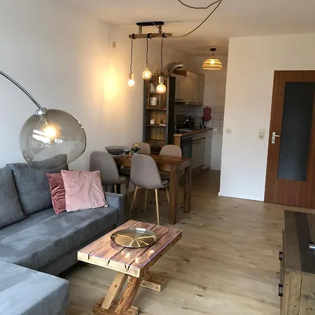 Zu Hause Am - Pool, Sauna, Fitnessraum